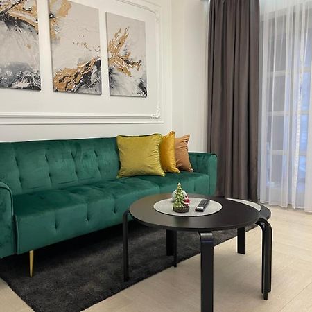 Luxury City Studios Curtea de Argeş Exteriér fotografie
