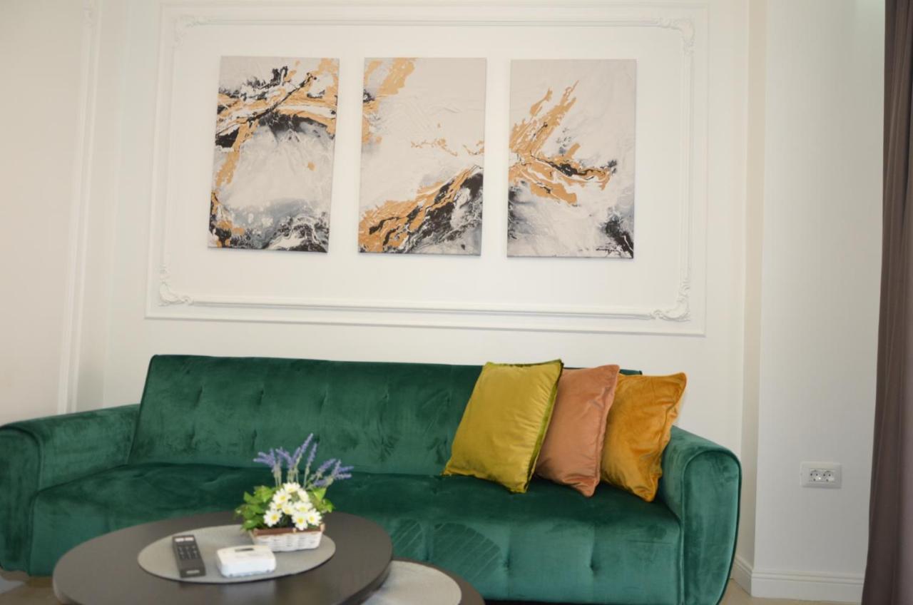 Luxury City Studios Curtea de Argeş Exteriér fotografie